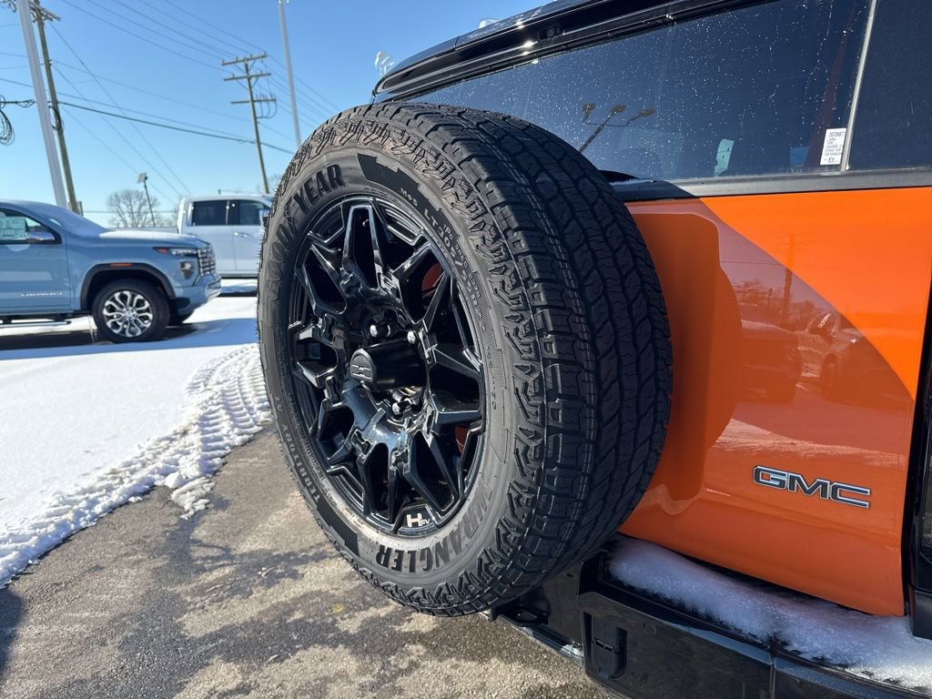 Used 2024 GMC Hummer EV 2X image 32