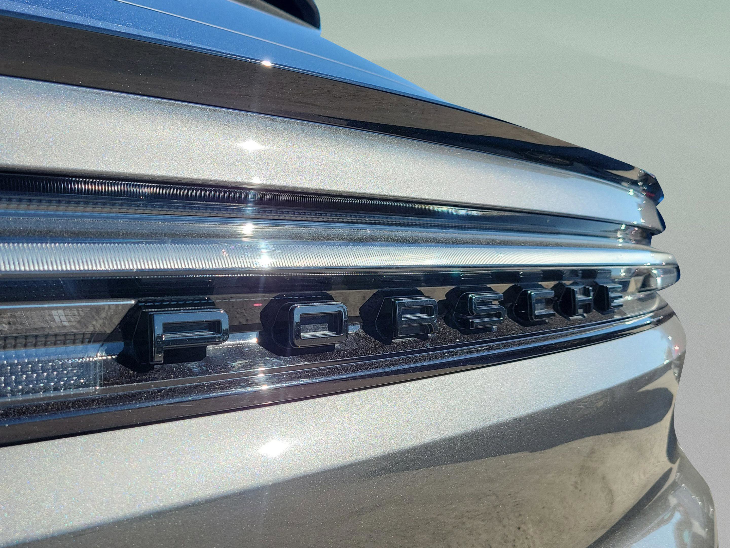 Used 2024 Porsche Cayenne S image 7