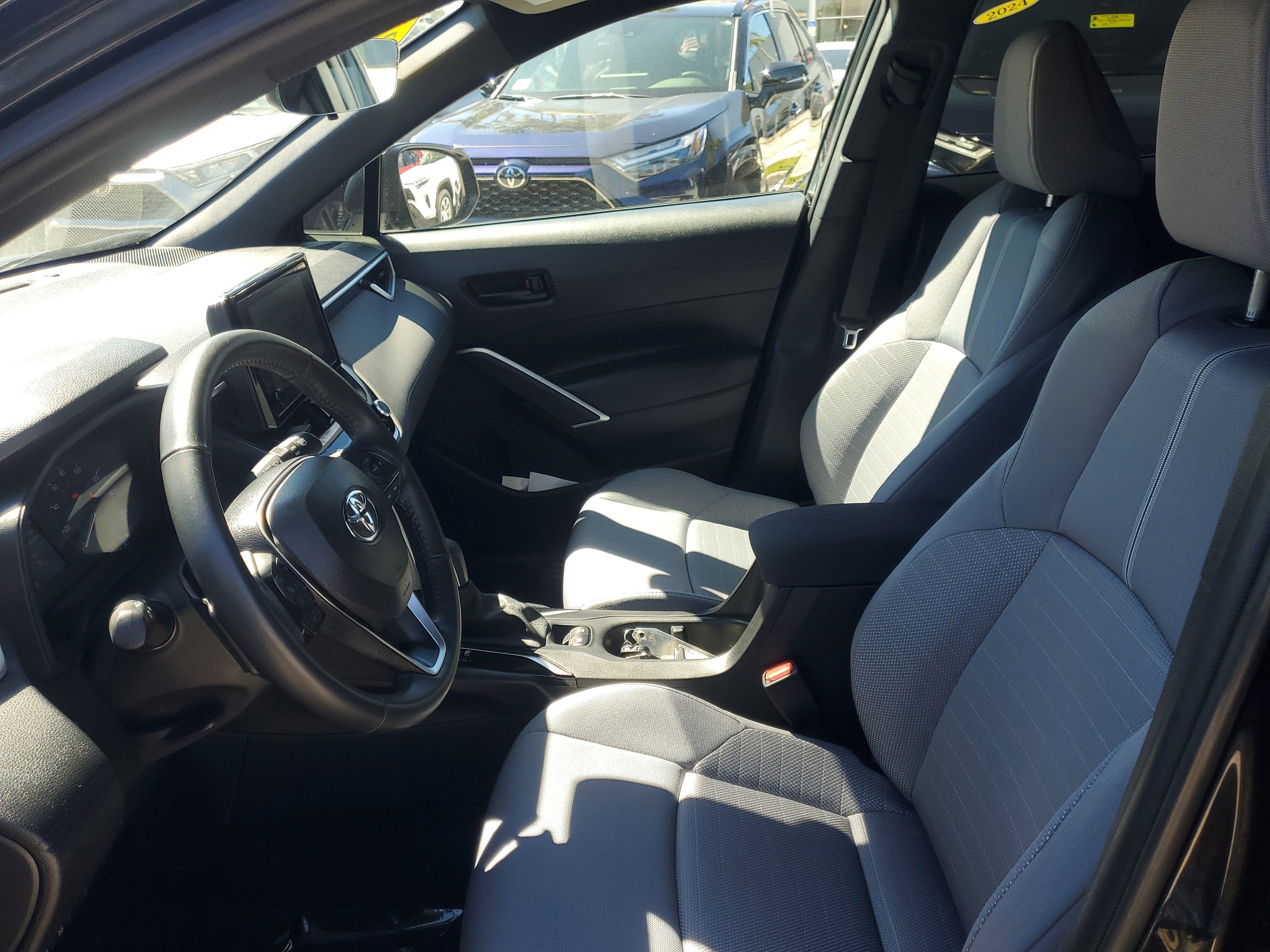 Certified 2024 Toyota Corolla Cross SE image 15