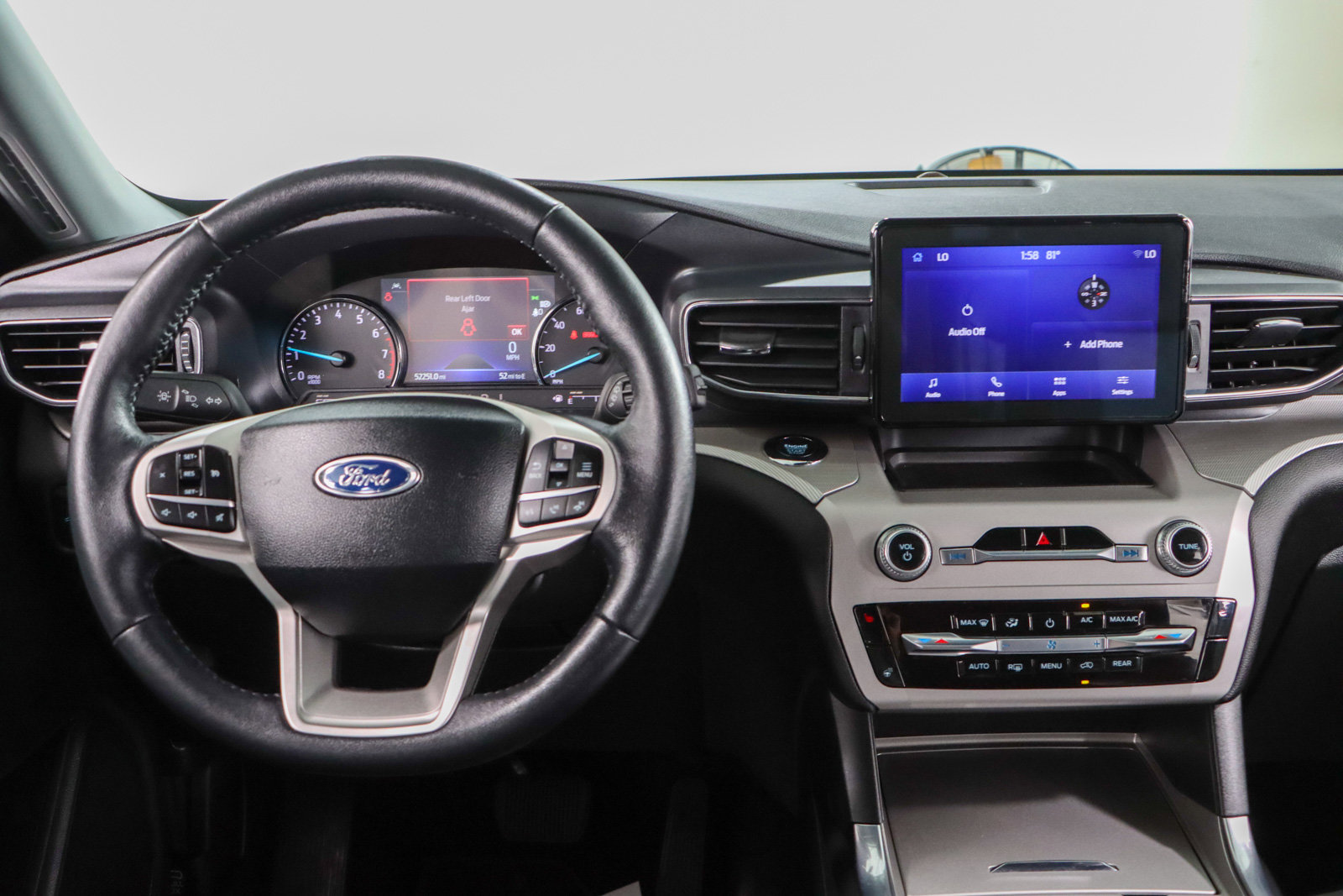 Used 2023 Ford Explorer XLT w/ Equipment Group 202A image 17