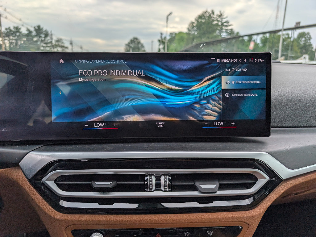 Used 2024 BMW 330i xDrive Sedan w/ M Sport Package AWD/4WD image 33