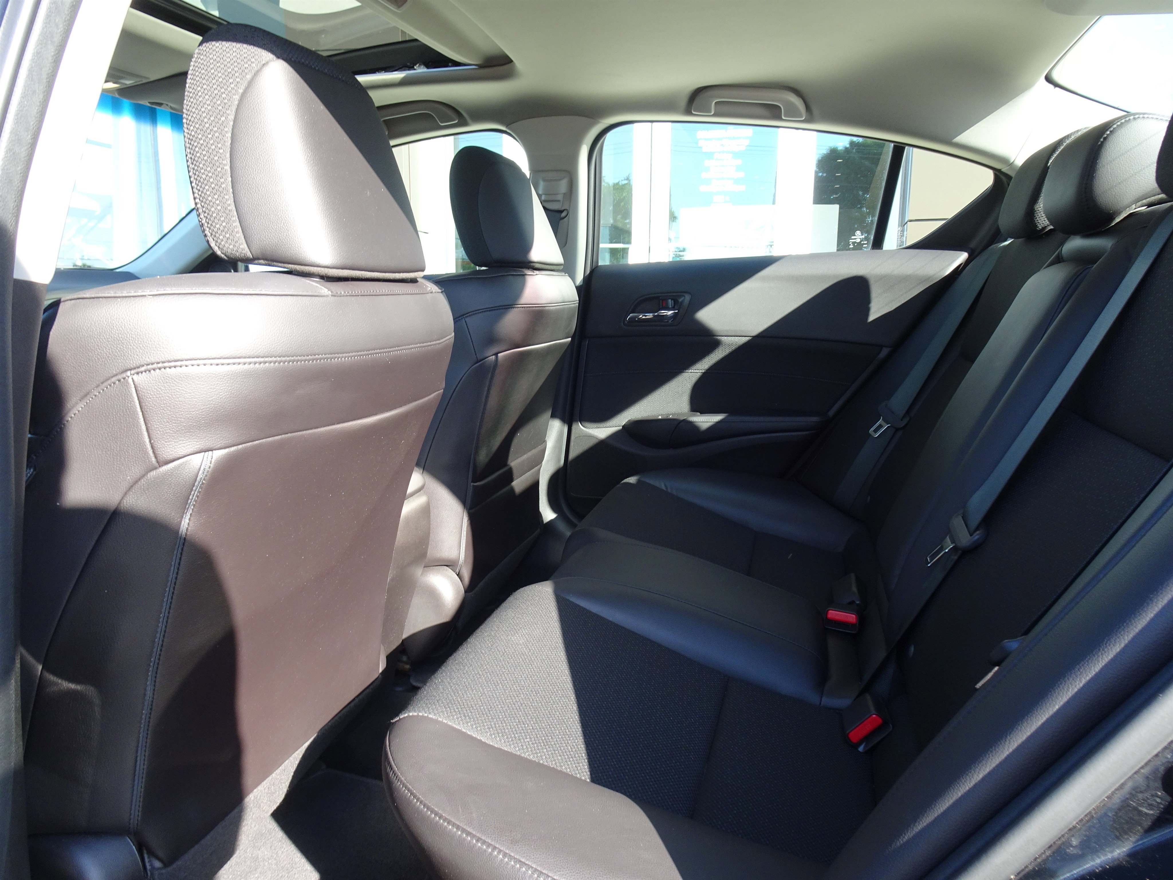 Used 2013 Acura ILX FWD image 15