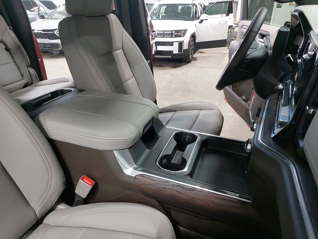 New 2026 GMC Sierra 3500 SLT w/ SLT Premium Package AWD/4WD image 10