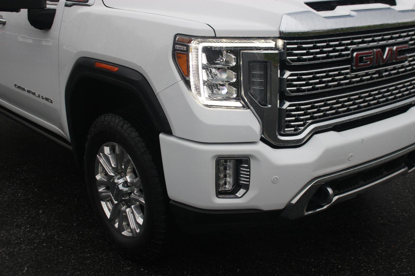 Used 2023 GMC Sierra 3500 Denali image 8