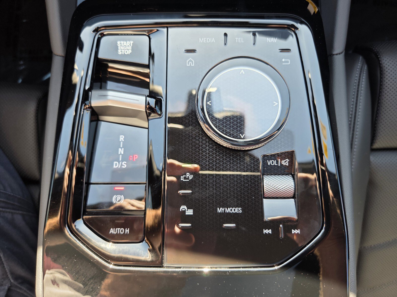 Used 2026 BMW 530i w/ M Sport Package image 24