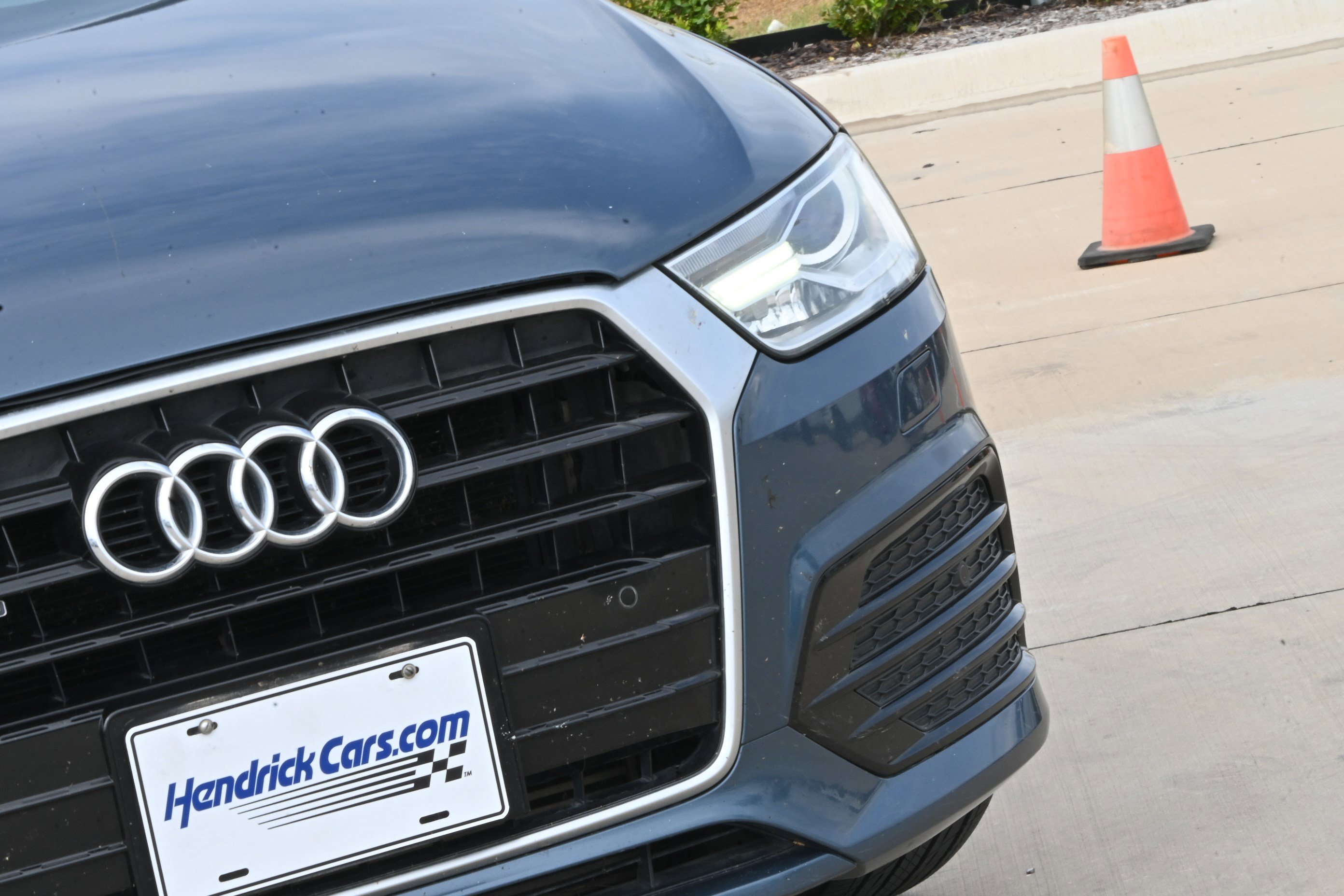 Used 2018 Audi Q3 2.0T Premium w/ Convenience Package image 10