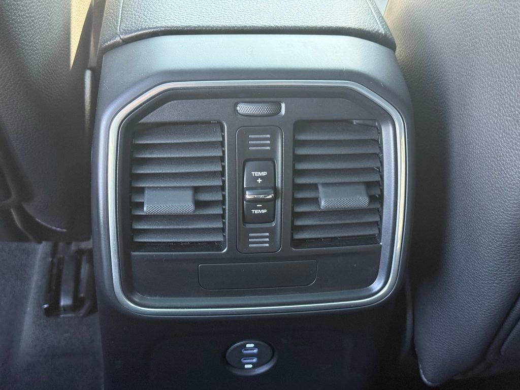 Used 2020 Porsche Macan image 17