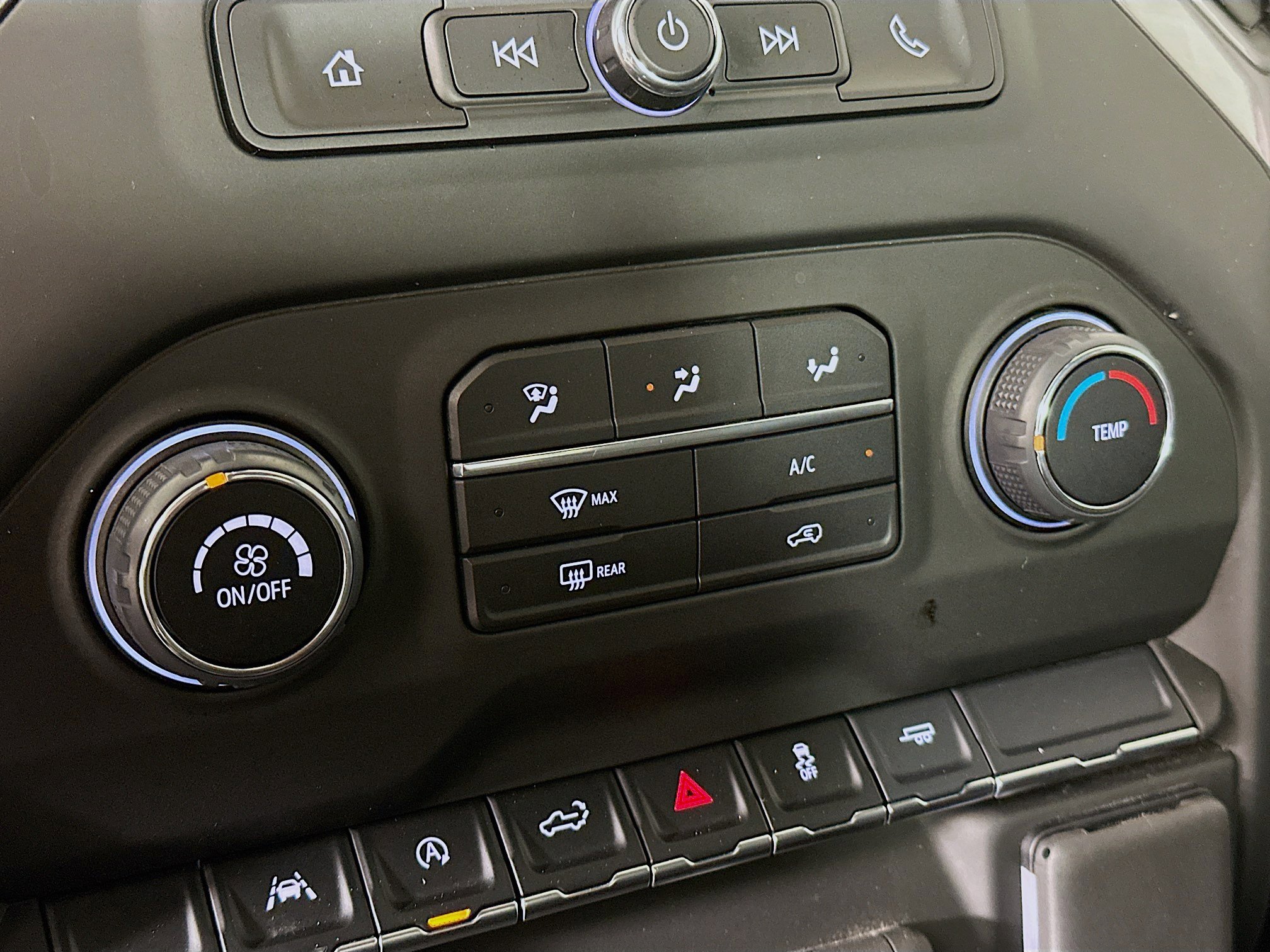 Used 2025 Chevrolet Silverado 1500 Custom image 23