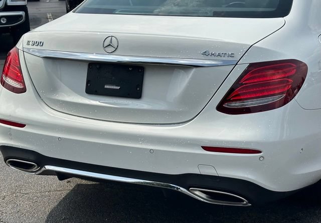 Certified 2017 Mercedes-Benz E 300 4MATIC image 15