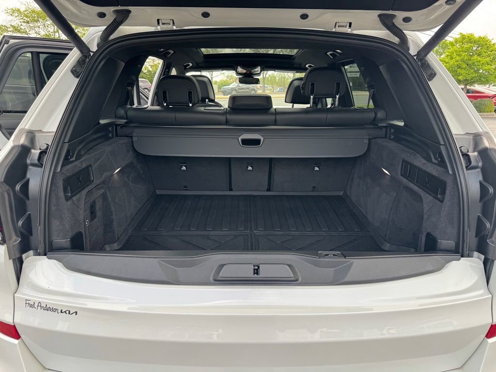 Used 2025 BMW X5 xDrive40i w/ M Sport Package image 10