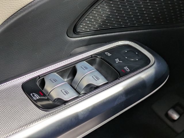 Used 2025 Mercedes-Benz E 350 Sedan image 25