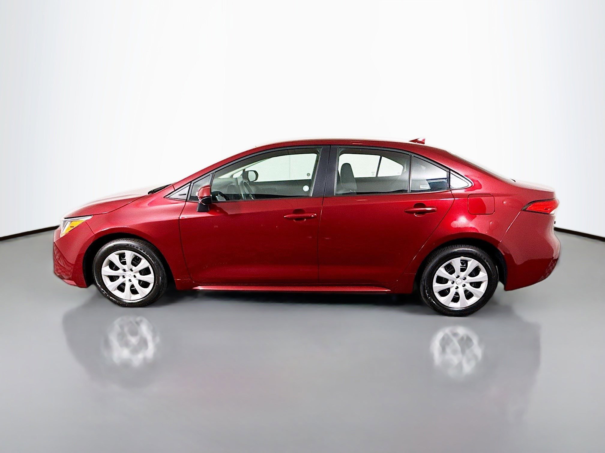 Used 2024 Toyota Corolla LE image 6