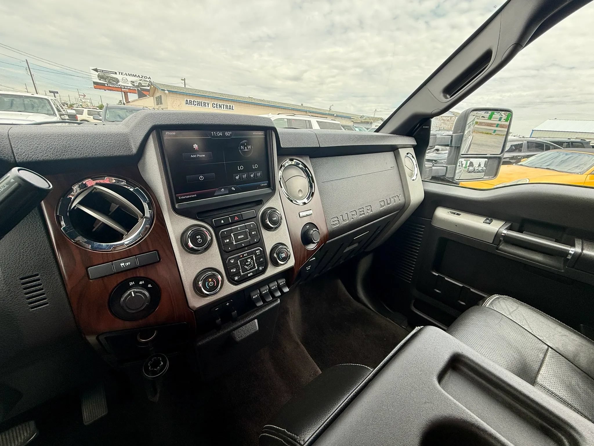 Used 2014 Ford F350 Lariat w/ Lariat Interior Package AWD/4WD image 11