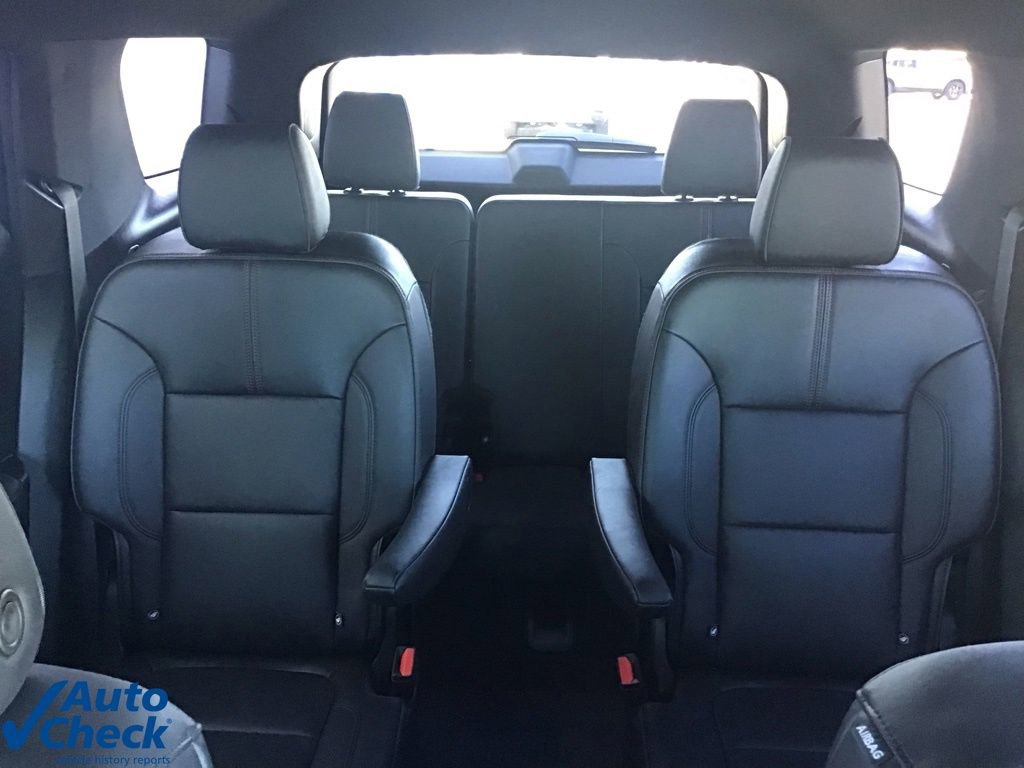 Used 2023 Chevrolet Traverse RS image 16