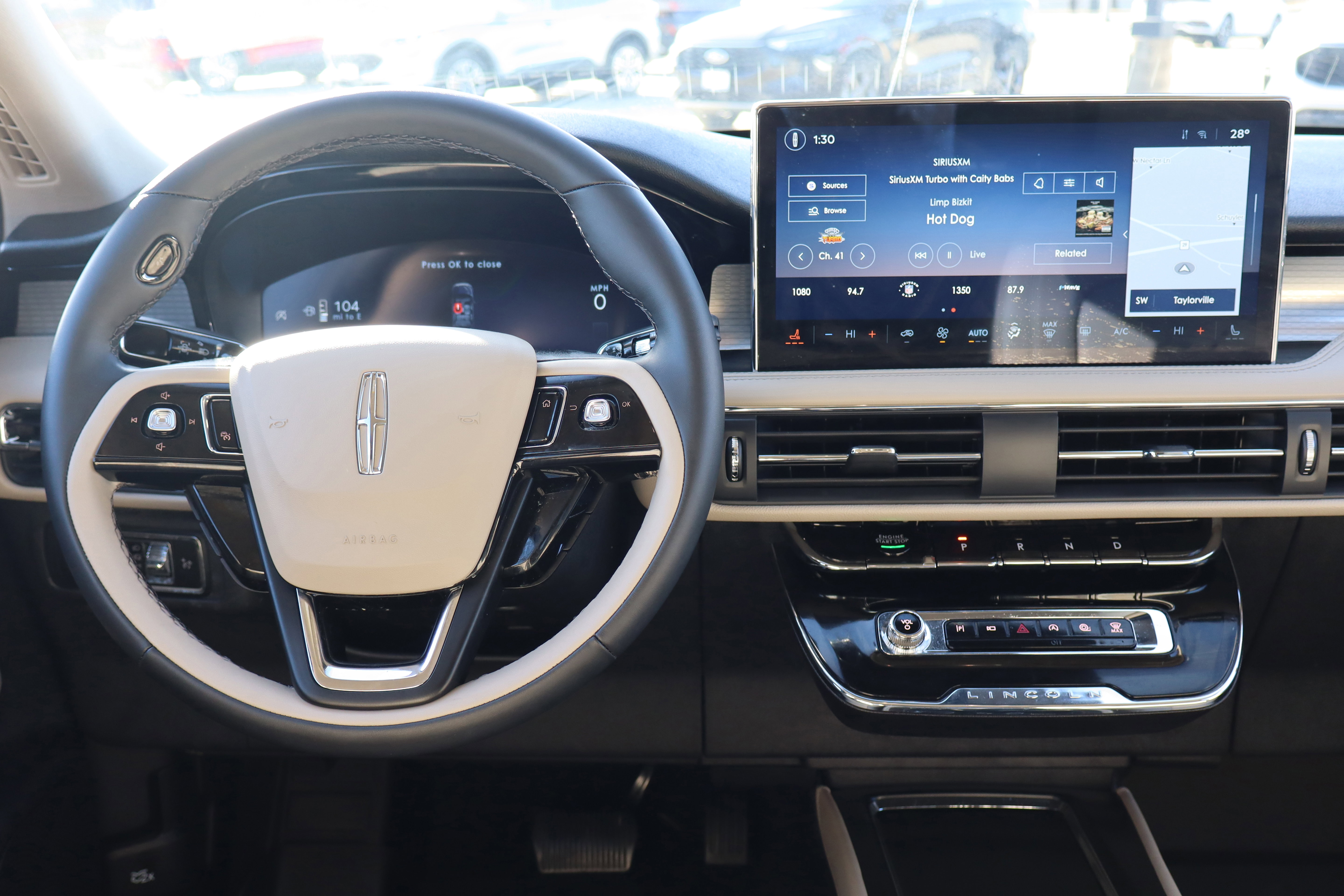 Used 2025 Lincoln Corsair FWD image 14