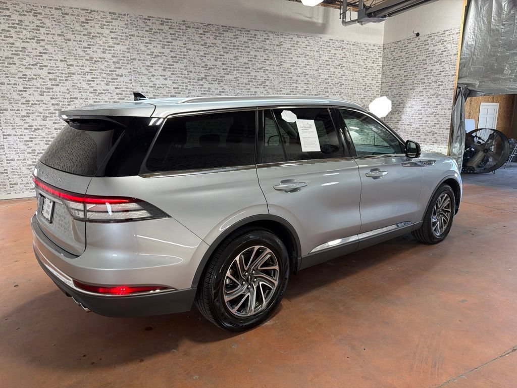 Used 2022 Lincoln Aviator 2WD image 7