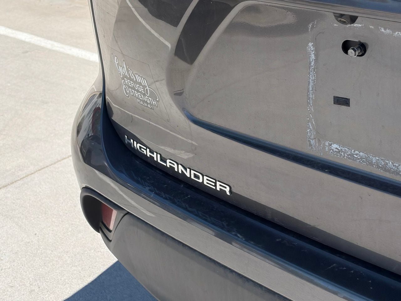 Used 2021 Toyota Highlander XLE FWD image 4