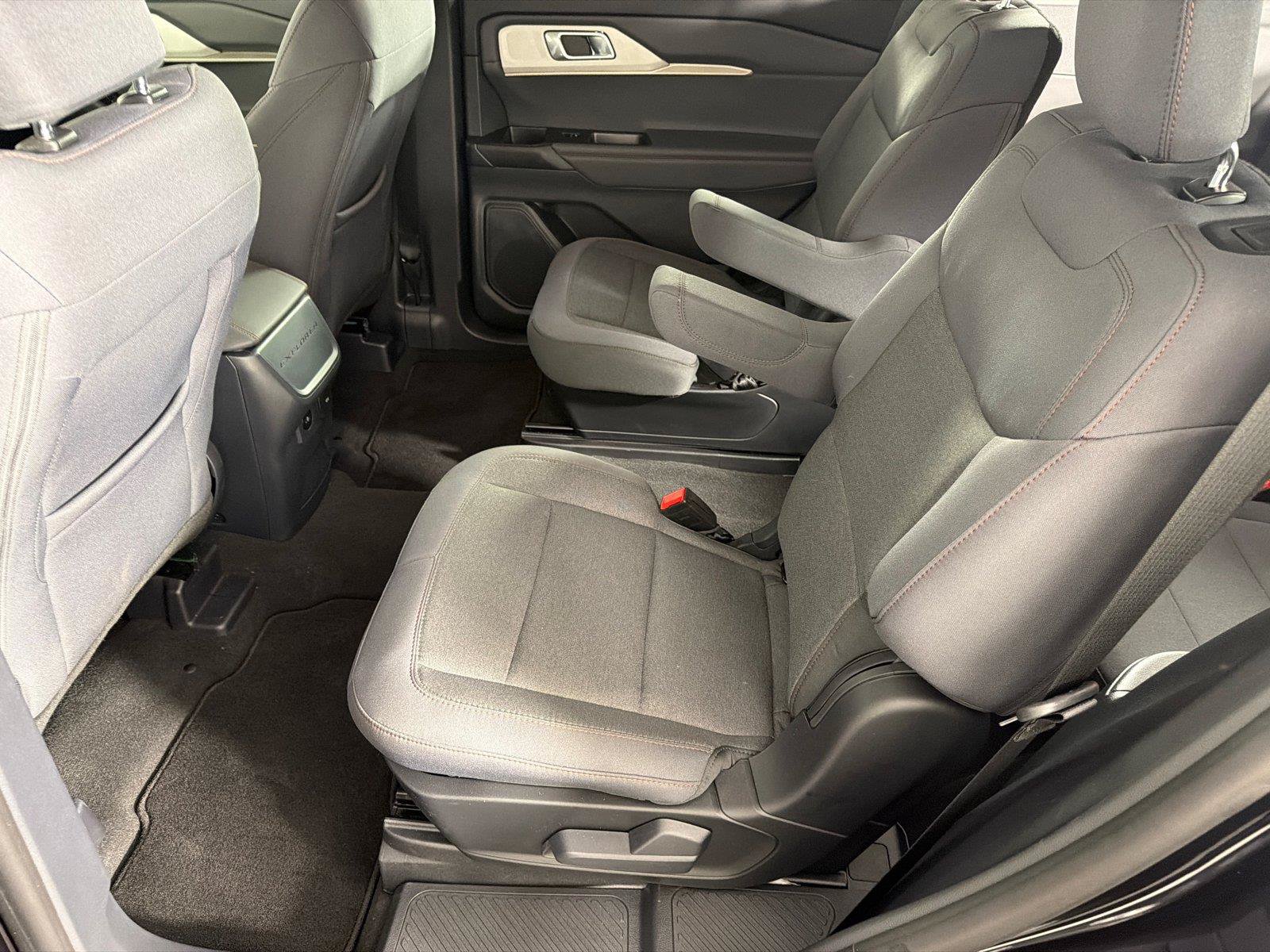 Used 2026 Ford Explorer Active RWD image 20