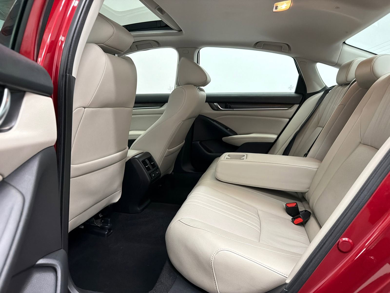 Used 2022 Honda Accord EX-L image 16