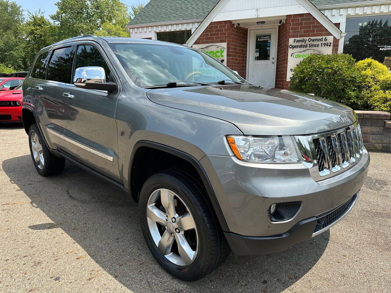 Used 2013 Jeep Grand Cherokee Overland AWD/4WD image 10