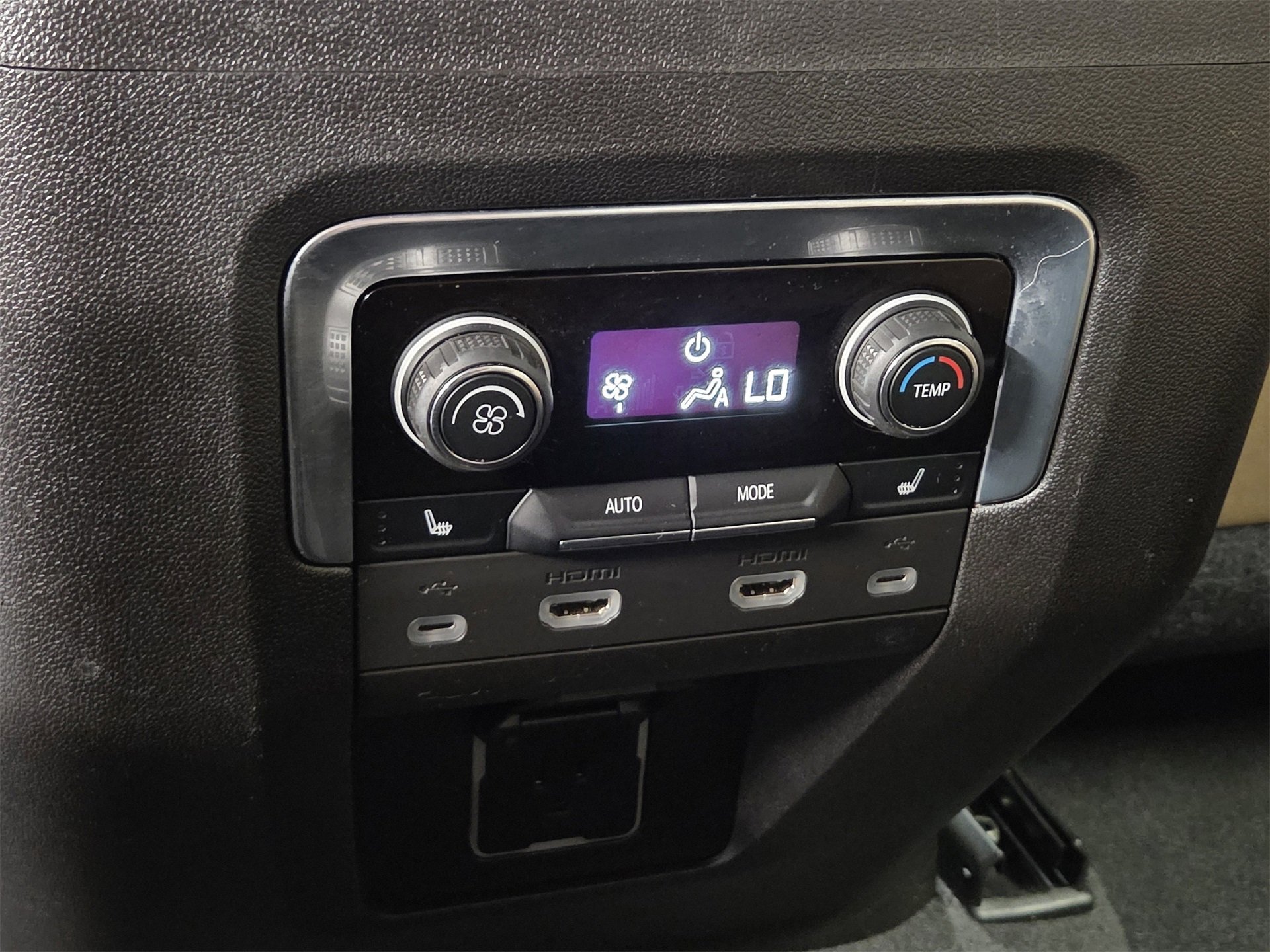 Used 2021 Chevrolet Tahoe Premier image 13