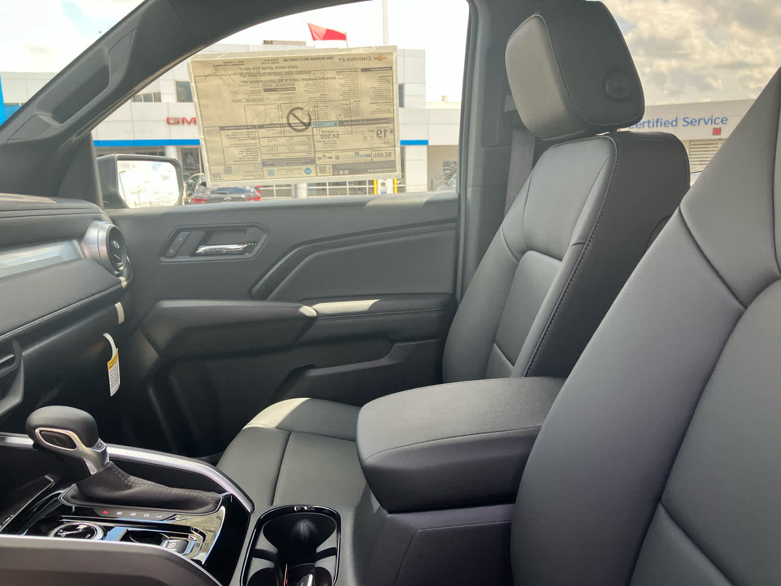New 2026 Chevrolet Colorado LT w/ LT Convenience Package AWD/4WD image 11