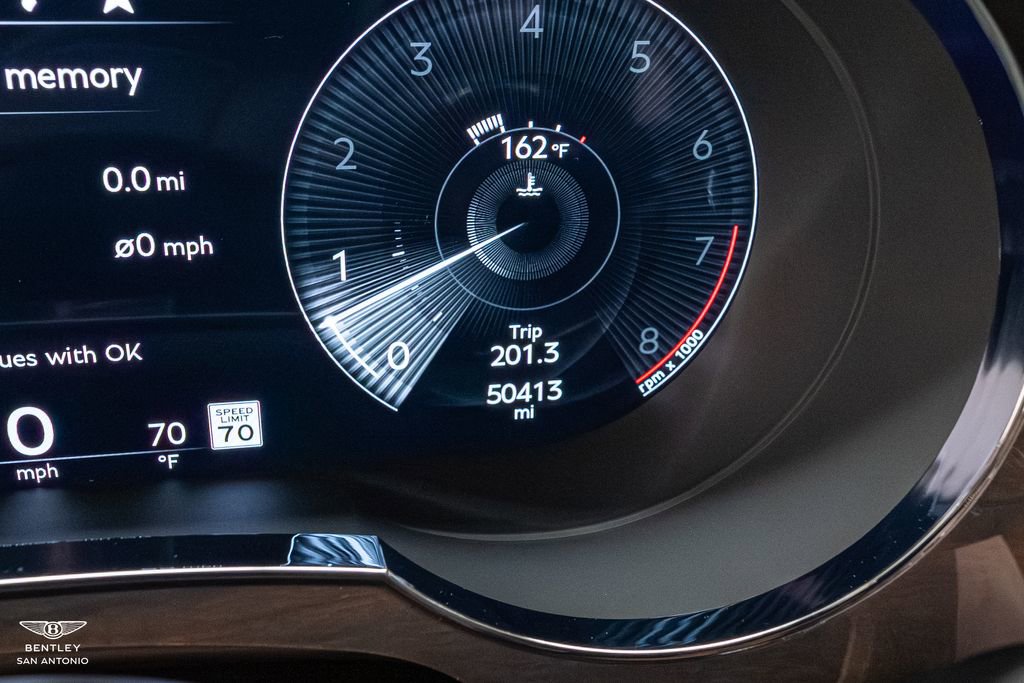 Used 2021 Bentley Bentayga AWD/4WD image 50