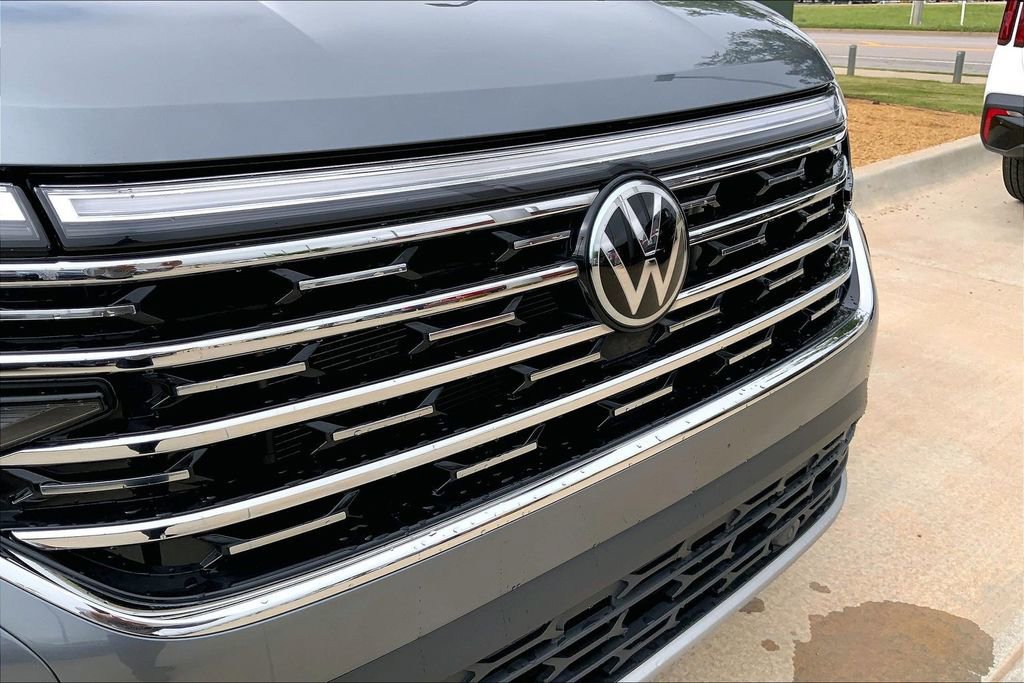 Used 2024 Volkswagen Atlas SEL AWD/4WD image 27