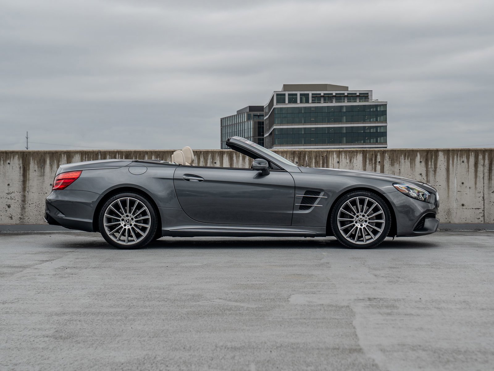 Used 2018 Mercedes-Benz SL 450 image 11