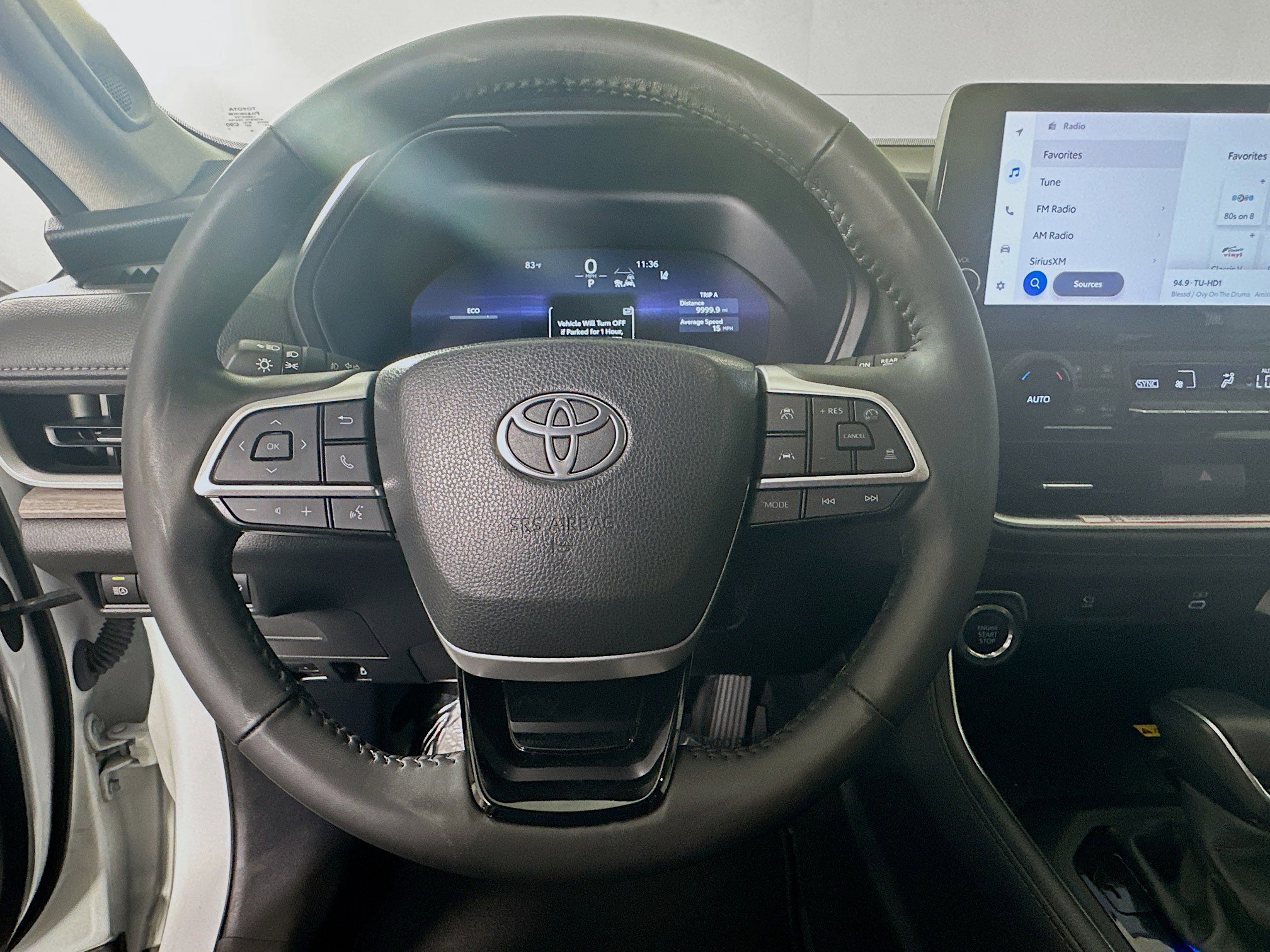 Used 2025 Toyota Grand Highlander AWD image 15