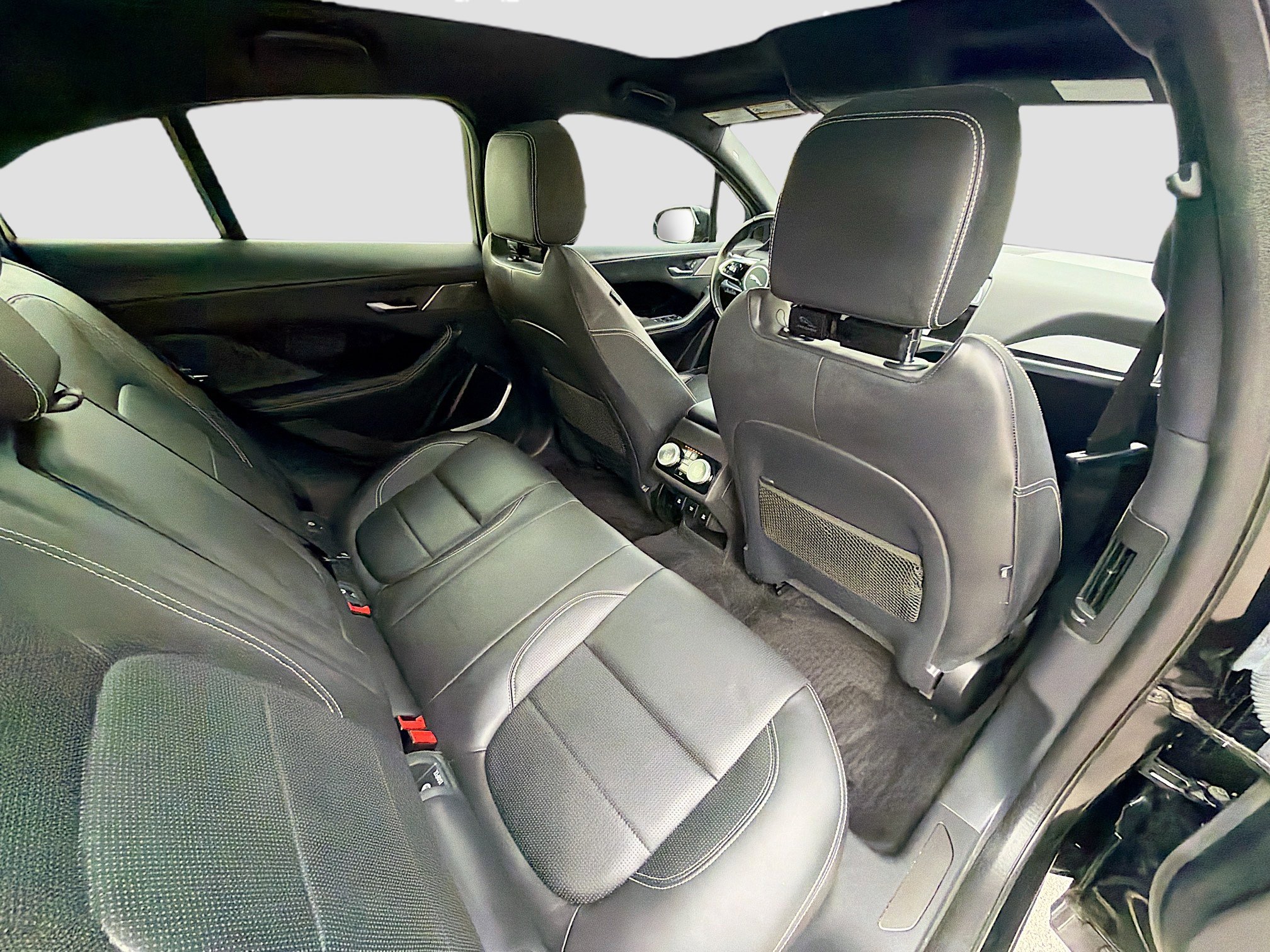 Used 2020 Jaguar I-PACE SE AWD/4WD image 30