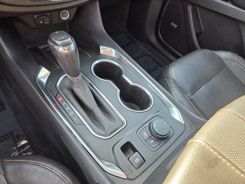 Used 2020 Chevrolet Traverse Premier FWD image 29