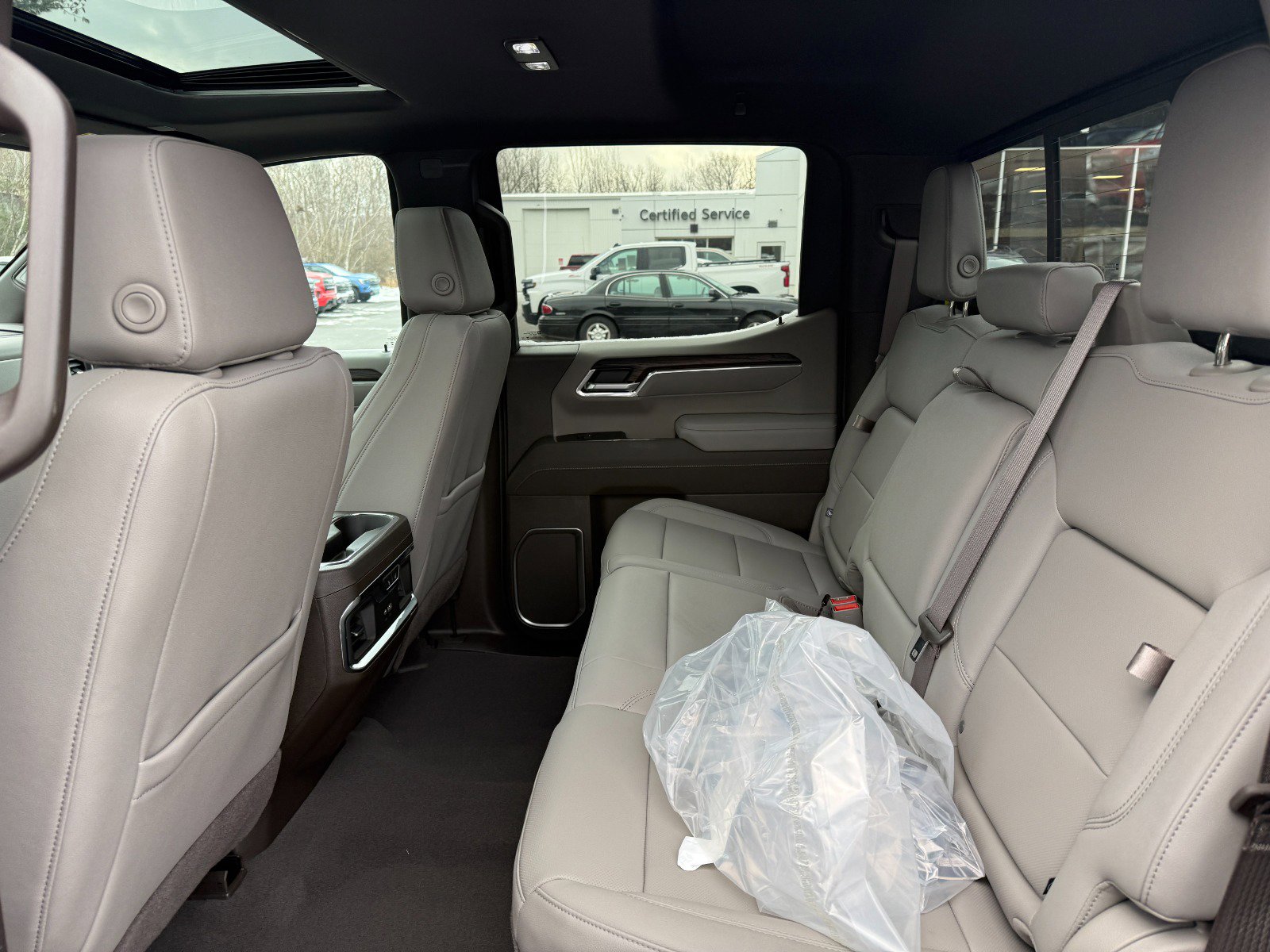 New 2026 GMC Sierra 1500 SLT w/ SLT Premium Package image 16