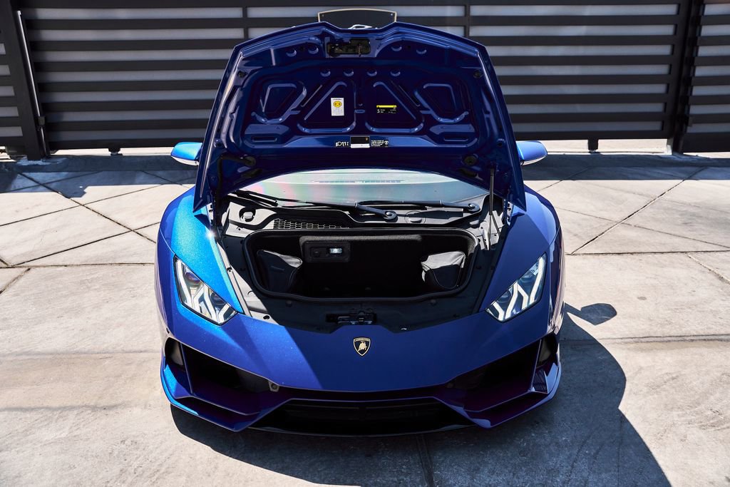Used 2020 Lamborghini Huracan EVO AWD/4WD image 17