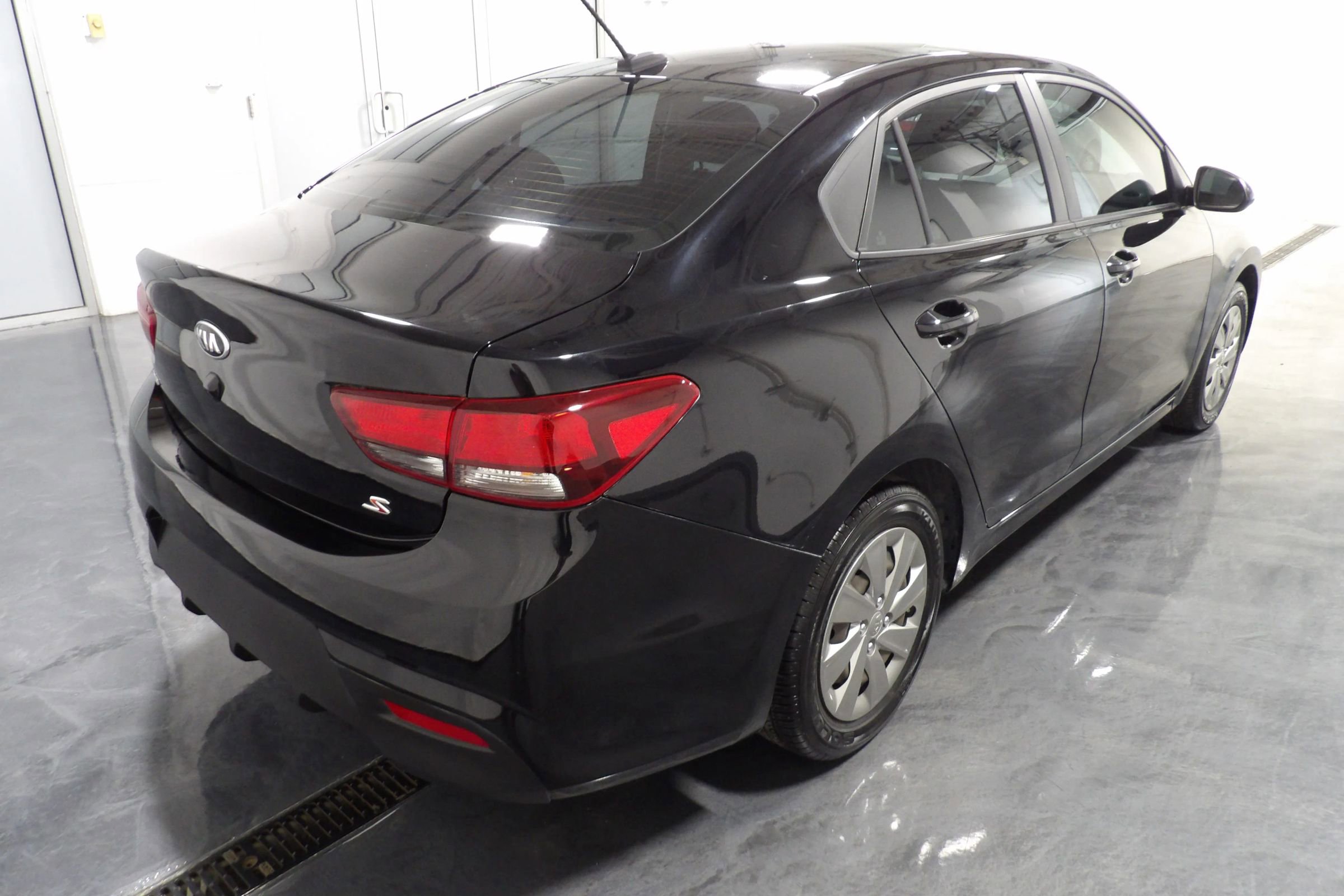 Used 2020 Kia Rio S image 4
