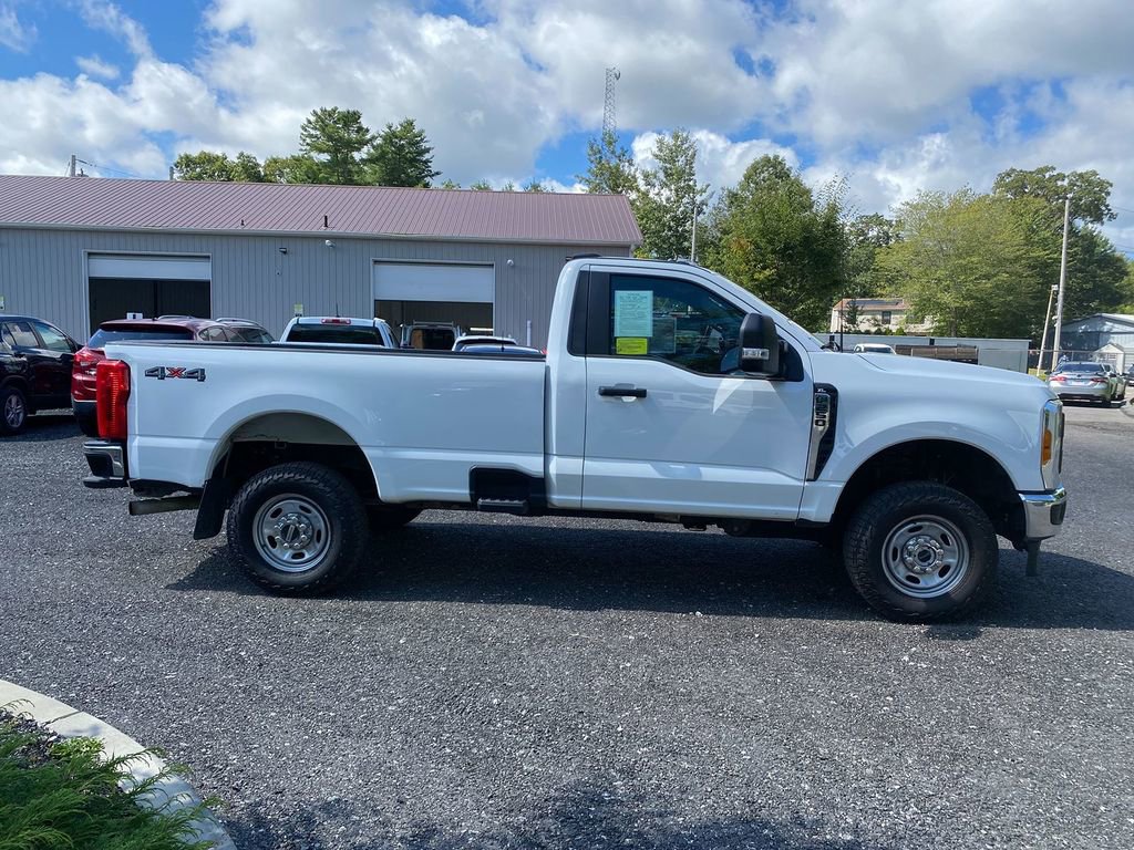Used 2023 Ford F250 XL w/ Snow Plow/Camper Package image 4