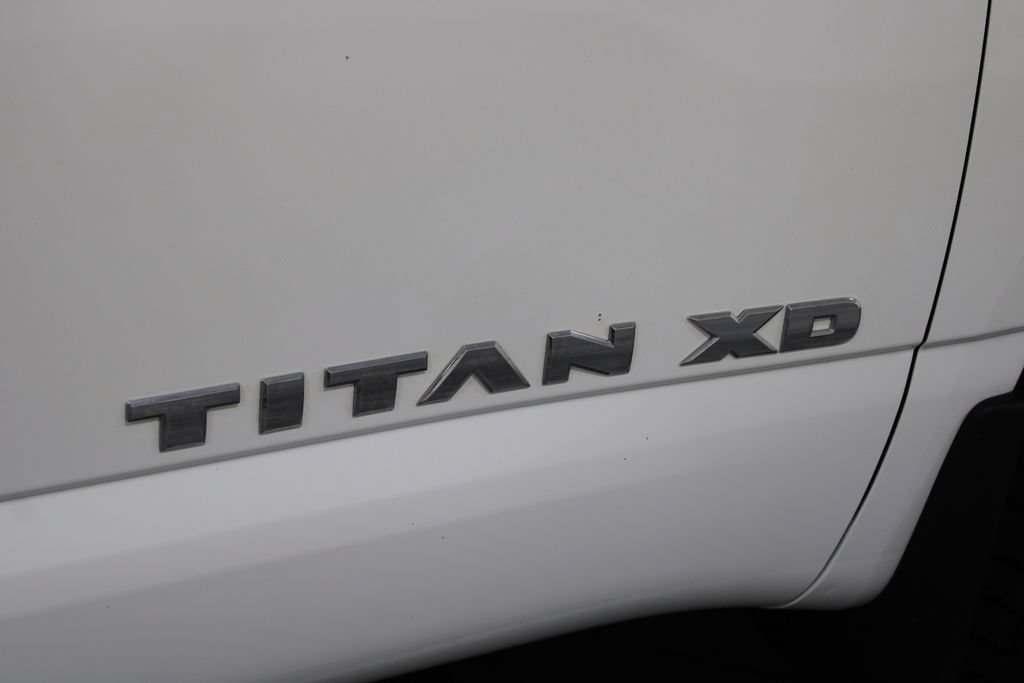 Used 2017 Nissan Titan SL RWD image 14