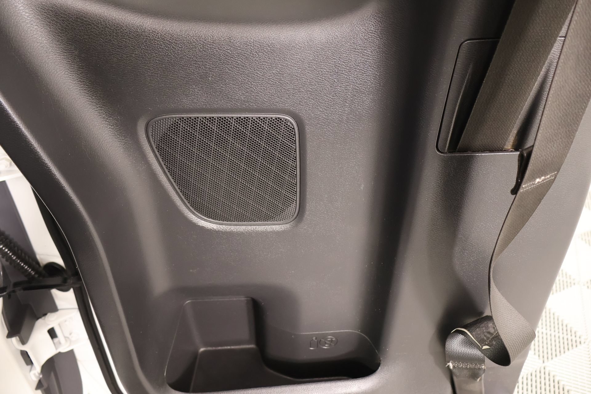 Used 2022 Nissan Frontier S RWD image 15