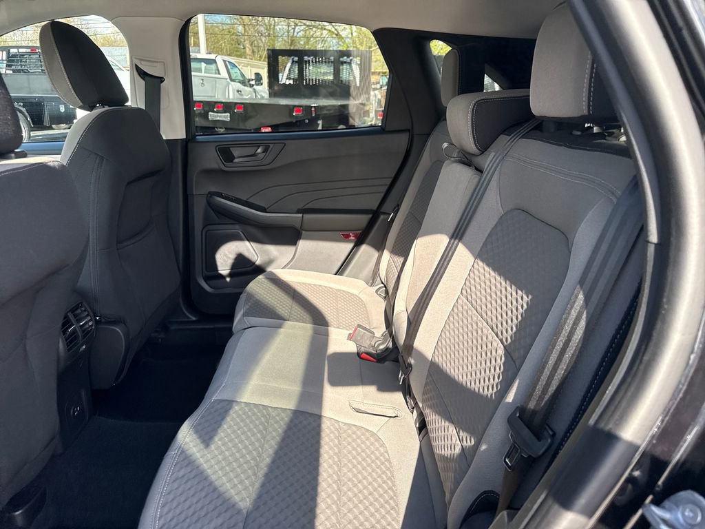 Used 2022 Ford Escape SE w/ Convenience Package FWD image 18