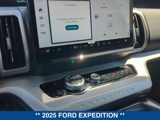 Used 2025 Ford Expedition Max Active AWD/4WD image 15