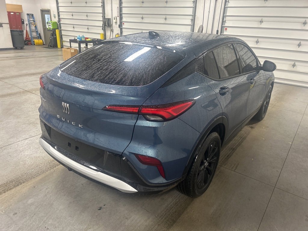 Used 2025 Buick Envista Sport Touring image 4