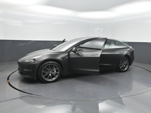 Used 2022 Tesla Model 3 Long Range AWD/4WD image 24
