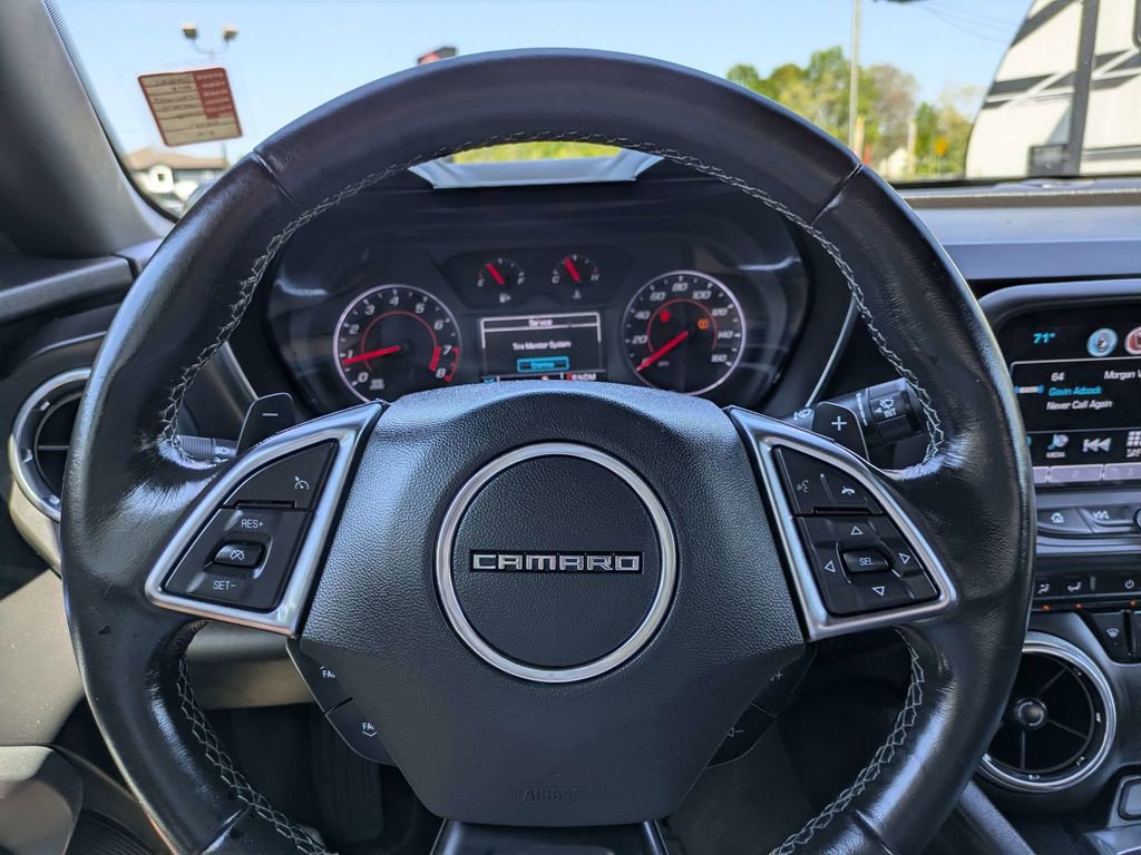 Used 2018 Chevrolet Camaro LT w/ Technology Package image 24