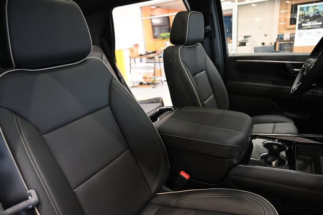 New 2026 Chevrolet Tahoe Premier w/ Sun And Tow Package AWD/4WD image 8