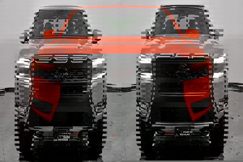 Used 2025 Nissan Frontier PRO-4X image 4