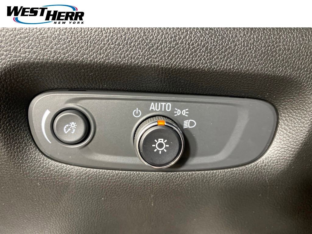 Used 2023 Chevrolet Traverse LT w/ Midnight/Sport Edition AWD/4WD image 12