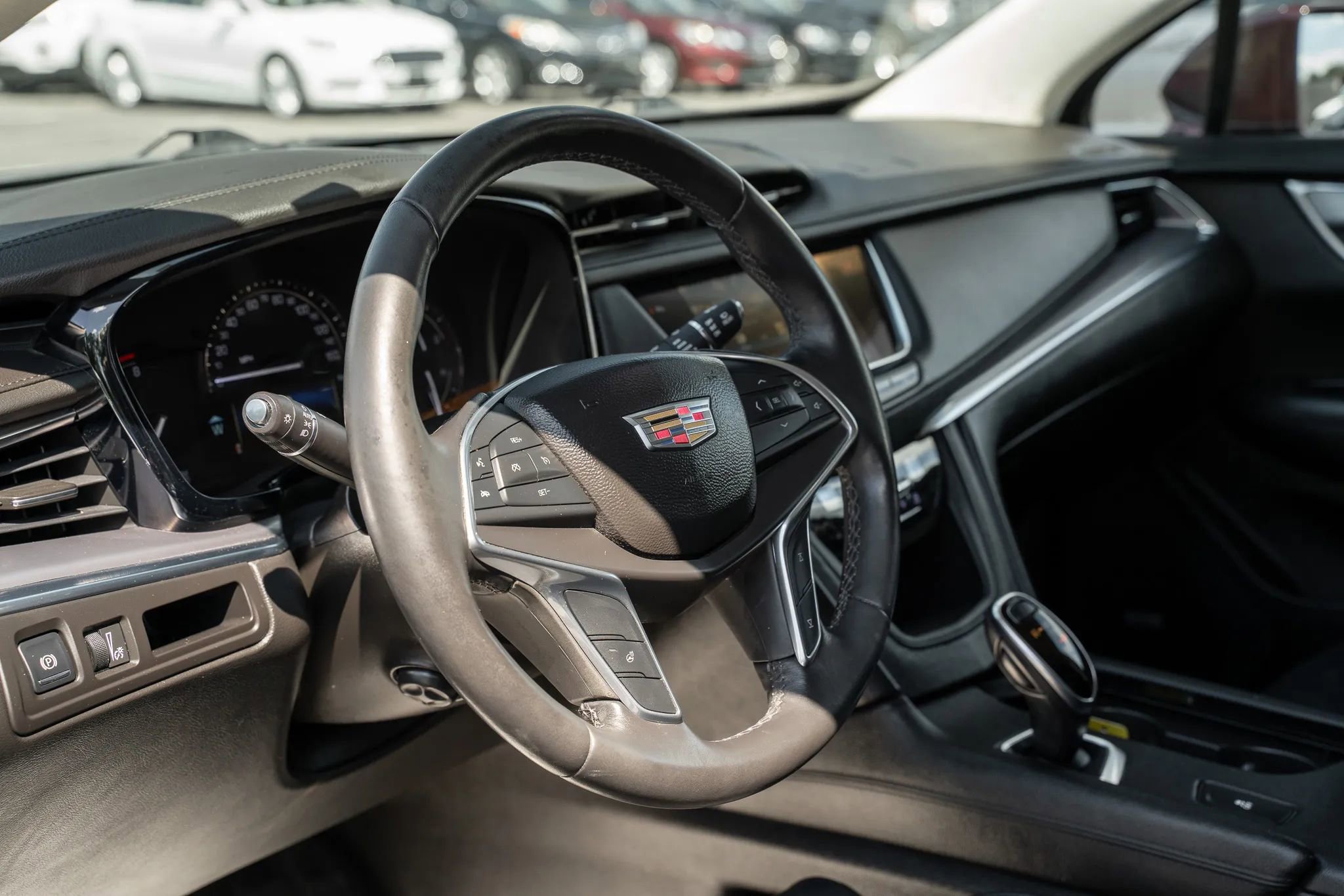 Used 2017 Cadillac XT5 Luxury image 16