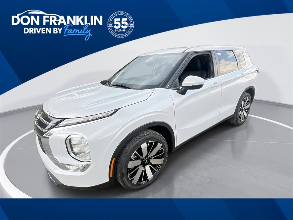 New 2025 Mitsubishi Outlander SE image 1