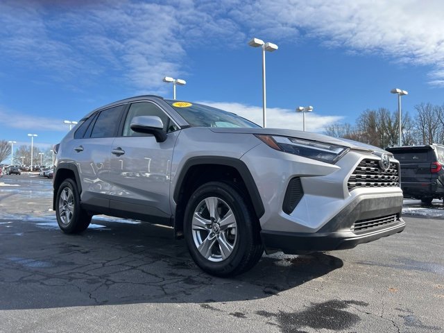 Used 2024 Toyota RAV4 XLE image 3