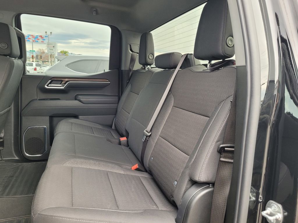 Used 2025 Chevrolet Silverado 1500 LT image 13